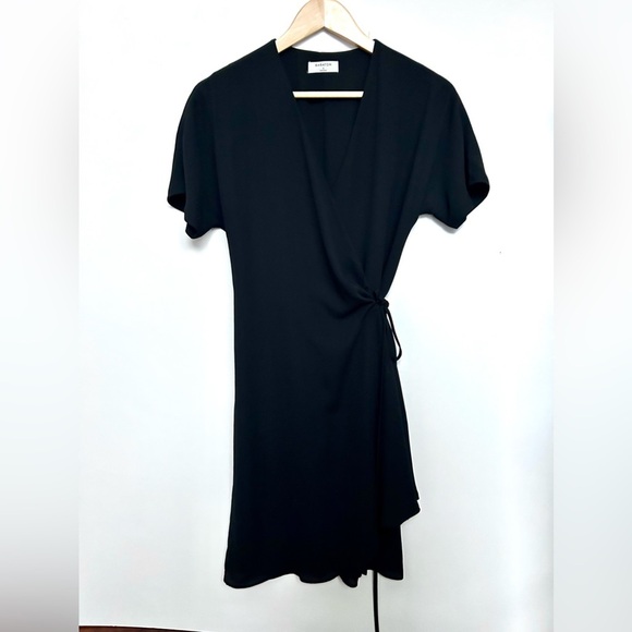 Aritzia Babaton Wallace Dress Short-sleeve wrap black size small - Picture 7 of 8